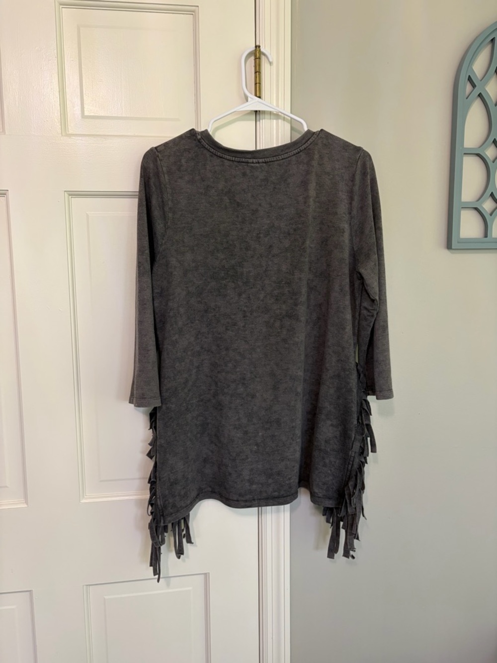 Cato Charcoal Fringe V‑Neck top - Picture 3 of 4